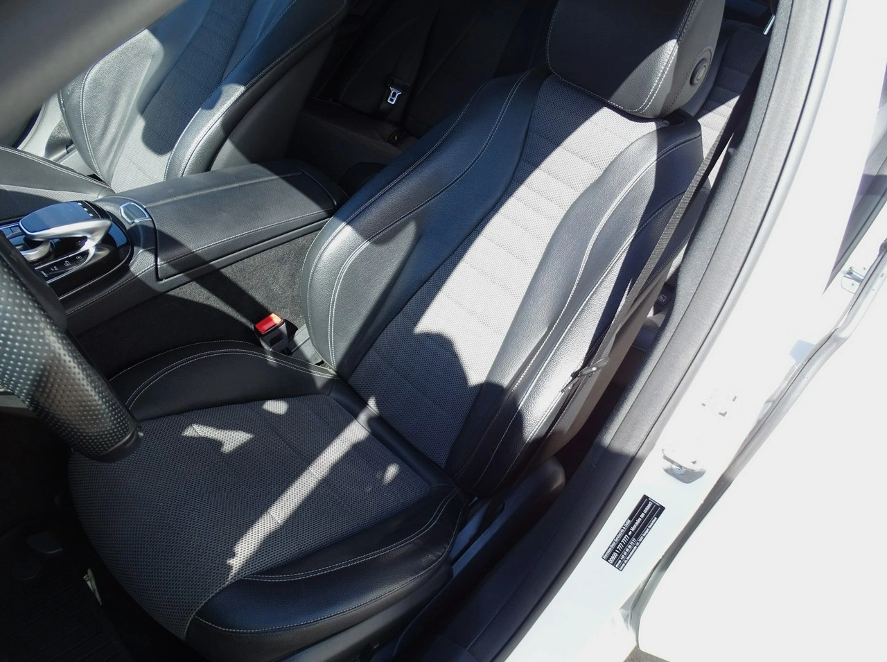 Mercedes E 220 - Zdjęcie 8