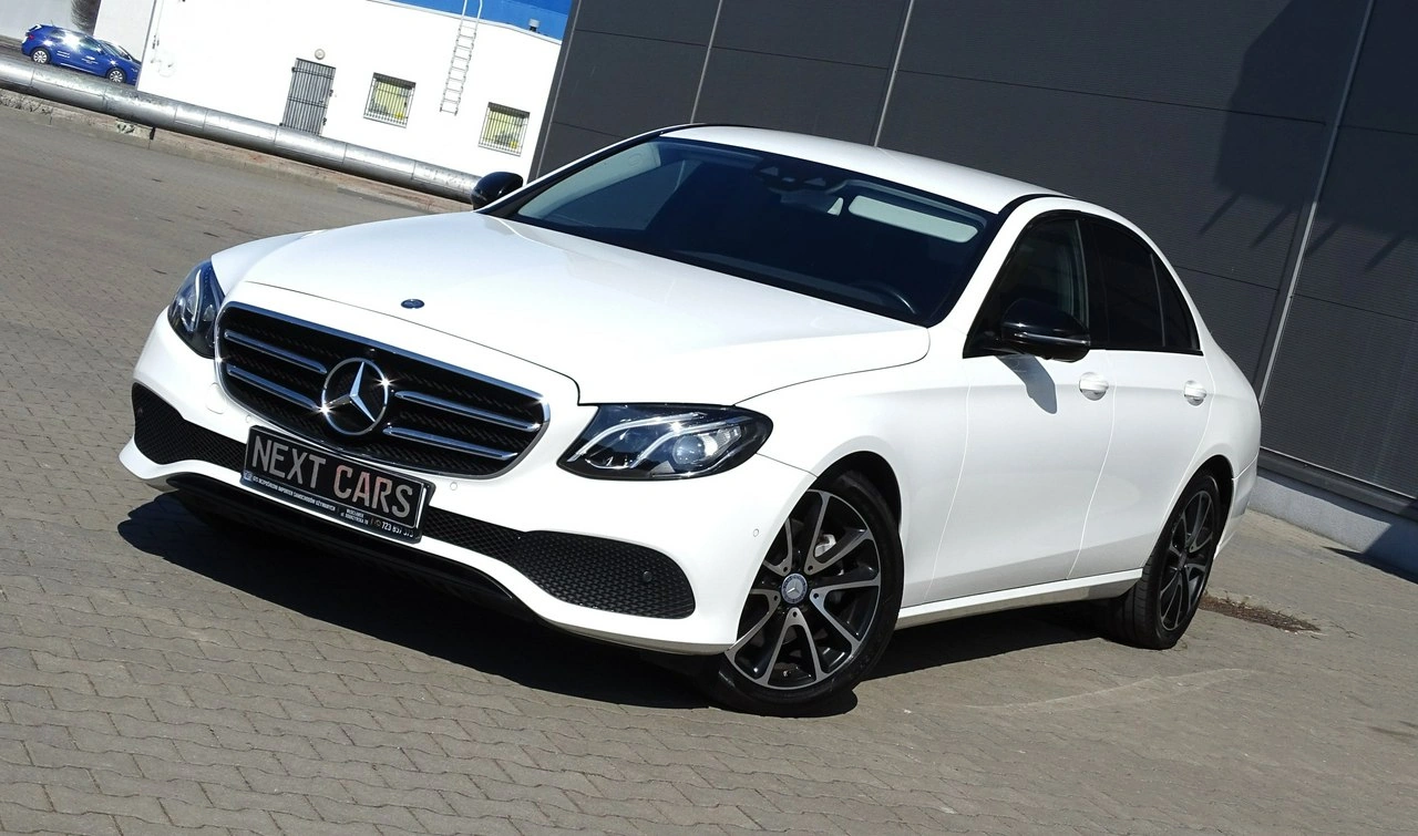 Mercedes E 220 - Zdjęcie 2