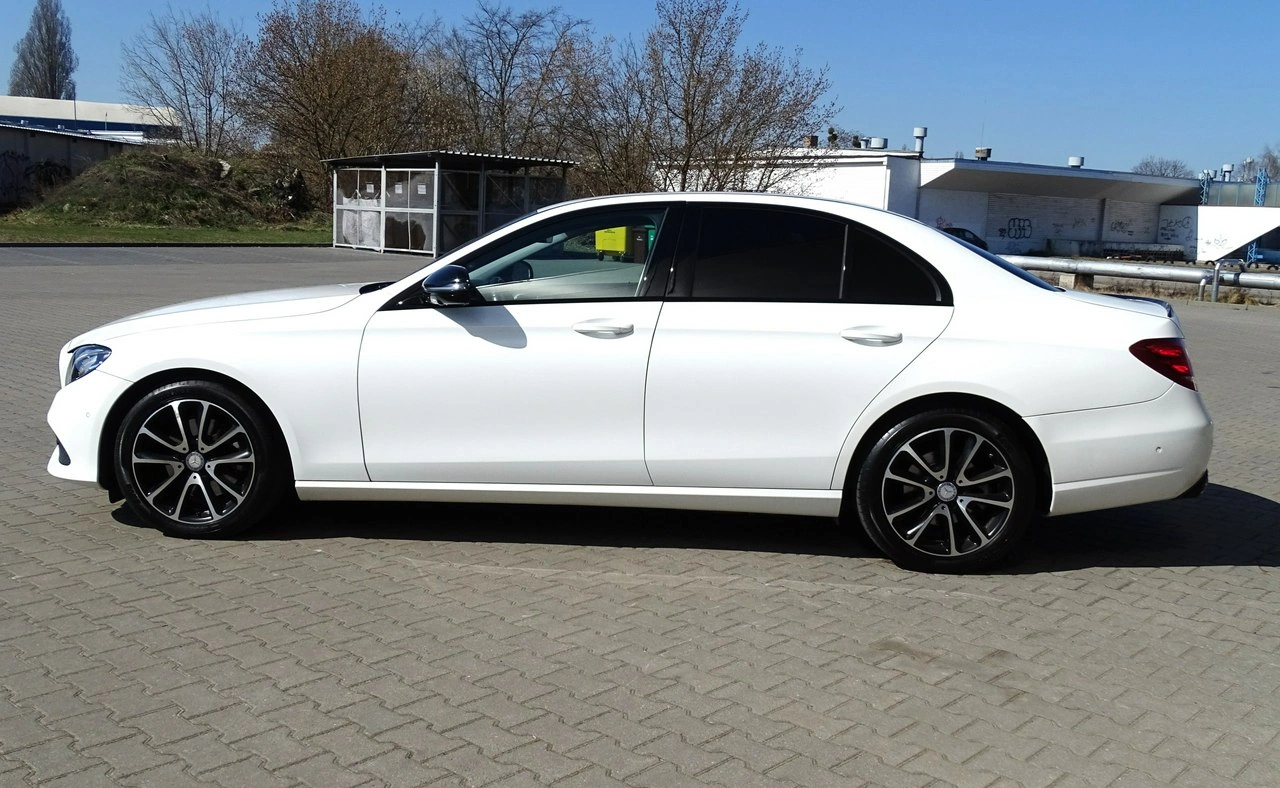 Mercedes E 220 - Zdjęcie 6
