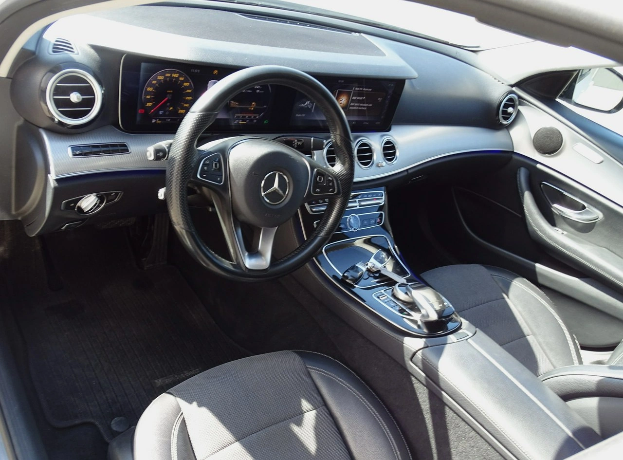 Mercedes E 220 - Zdjęcie 7