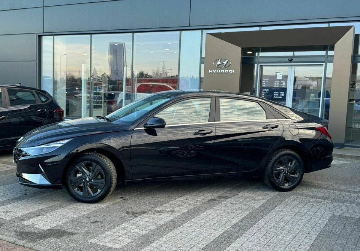 Hyundai Elantra - Zdjęcie 2