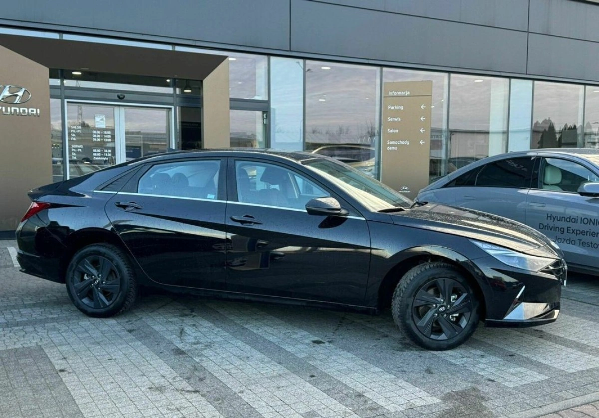 Hyundai Elantra - Zdjęcie 6