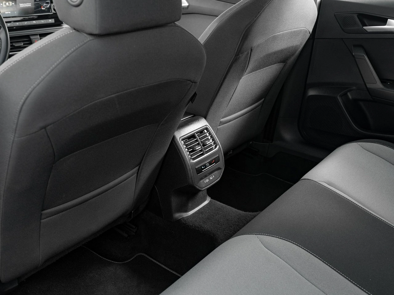 Seat Leon - Zdjęcie 24