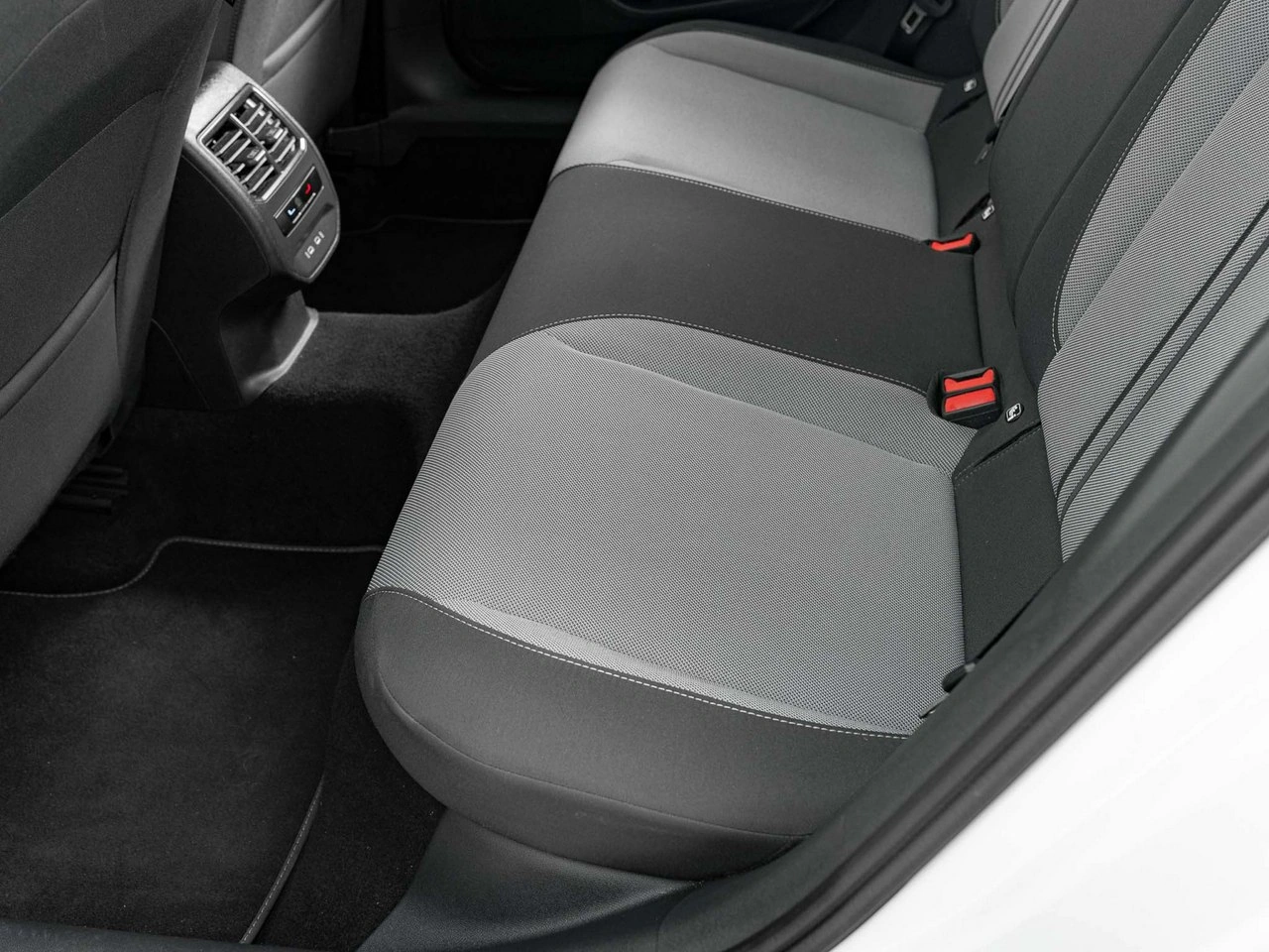 Seat Leon - Zdjęcie 25