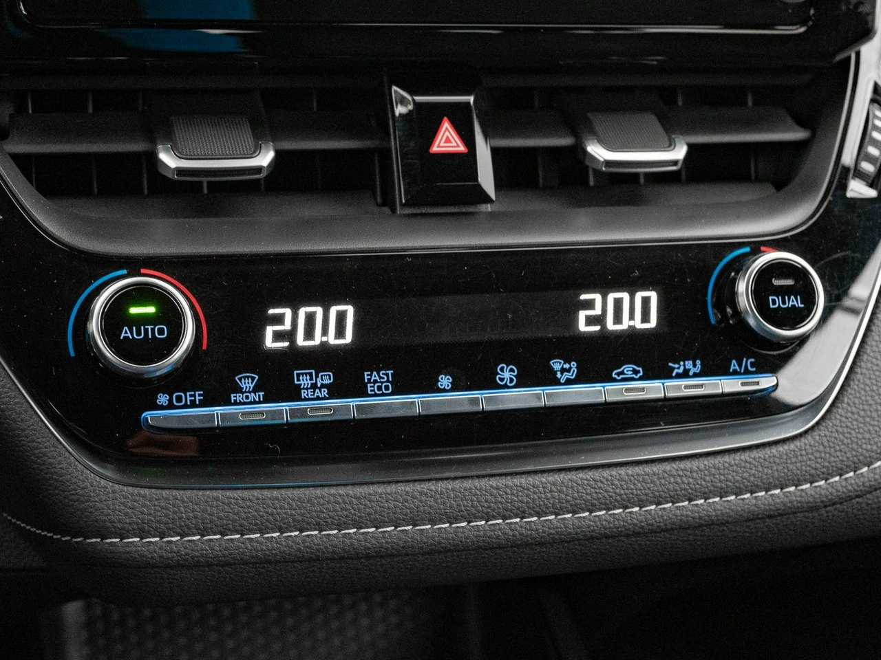 Toyota Corolla - Zdjęcie 17