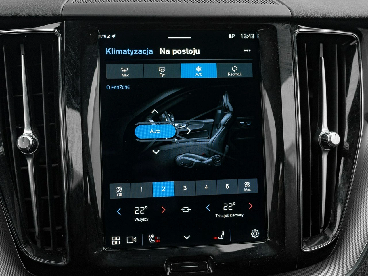 Volvo XC 60 - Zdjęcie 20