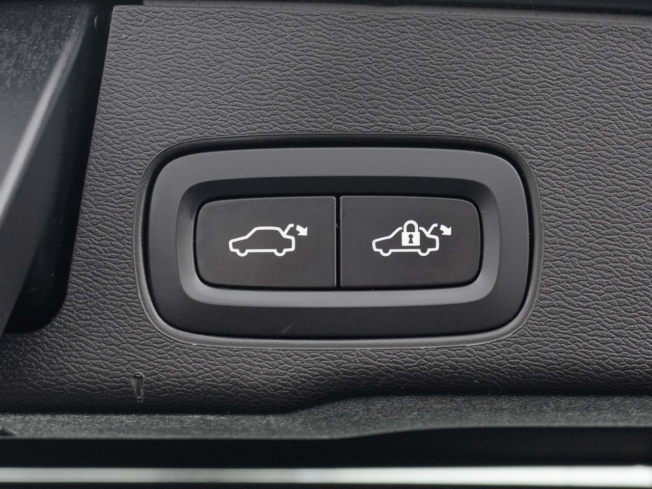 Volvo XC 60 - Zdjęcie 27