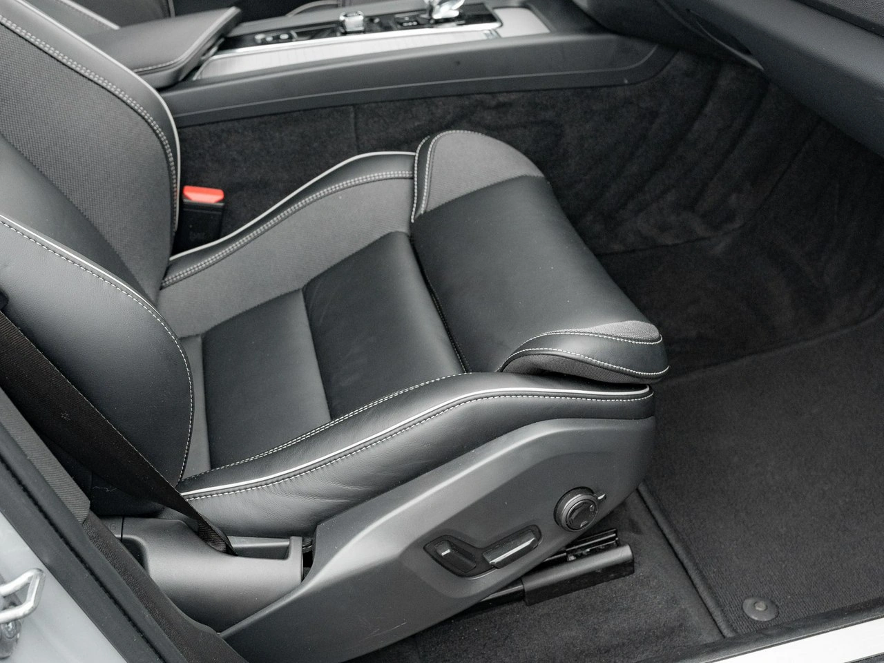 Volvo XC 60 - Zdjęcie 30