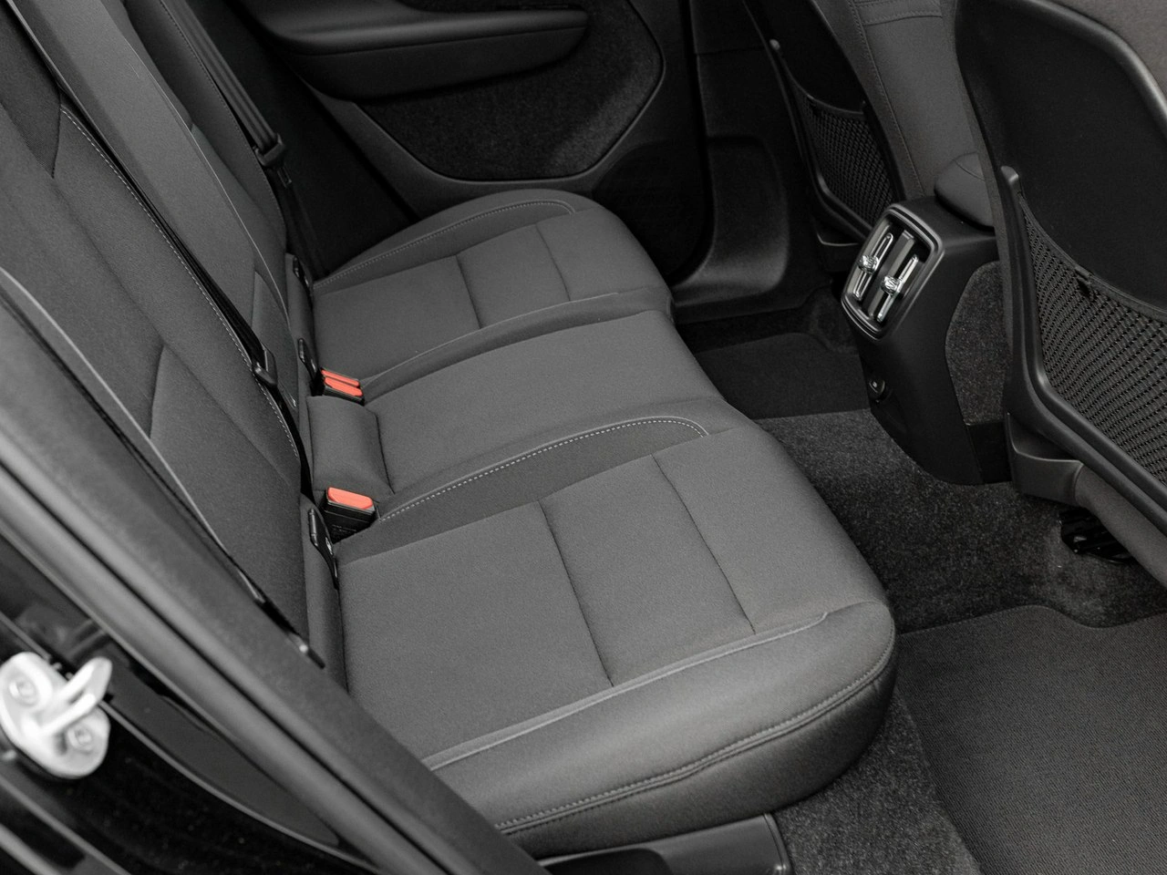 Volvo XC 40 - Zdjęcie 27