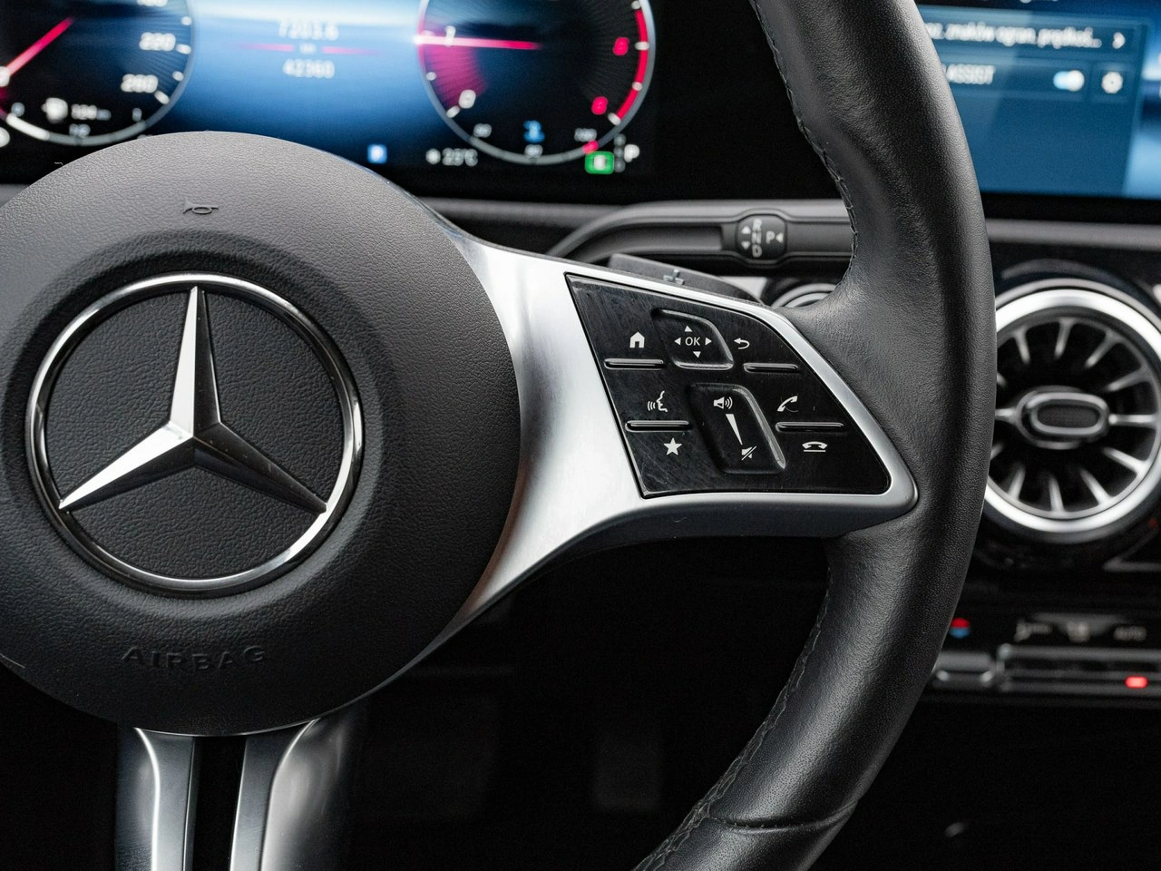 Mercedes A 200 - Zdjęcie 16