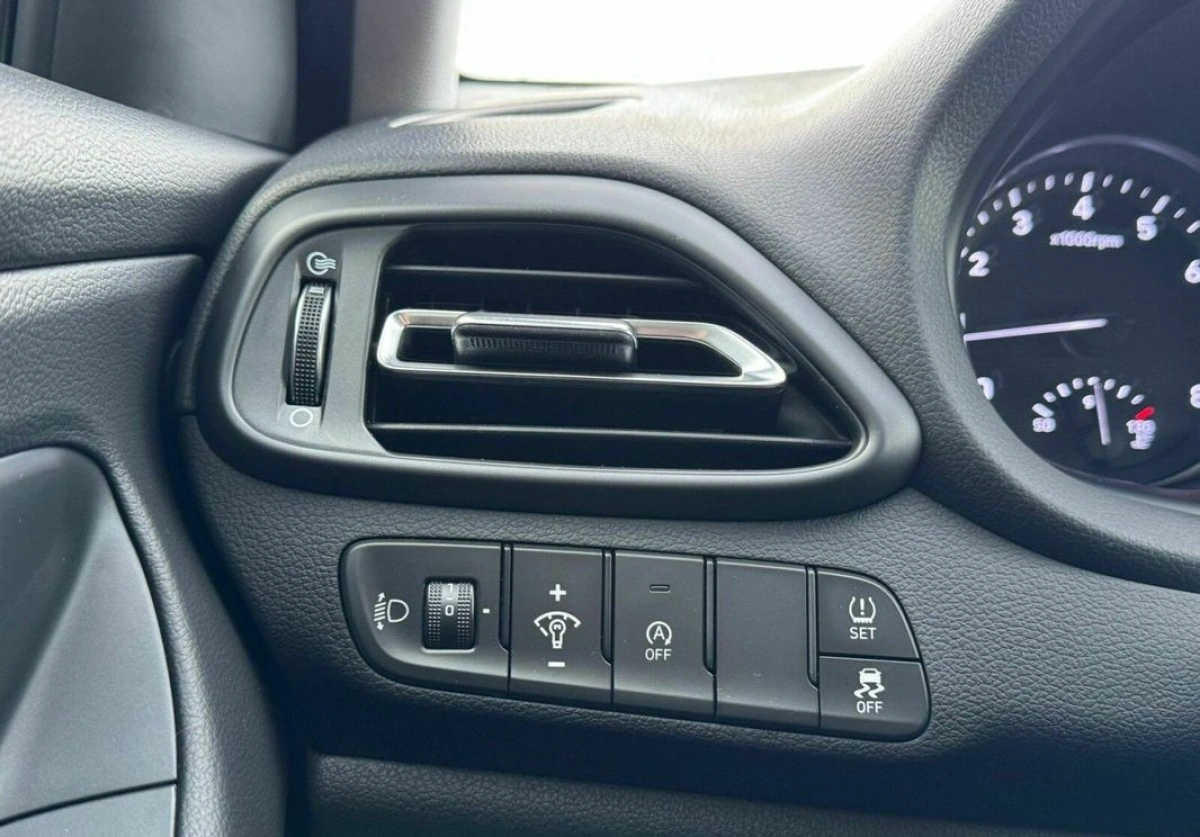 Hyundai i30 - Zdjęcie 11