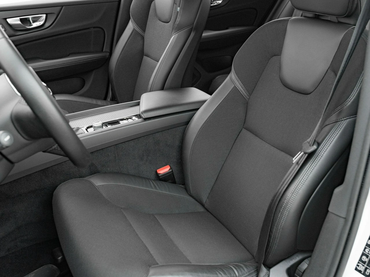 Volvo V60 Cross Country - Zdjęcie 13