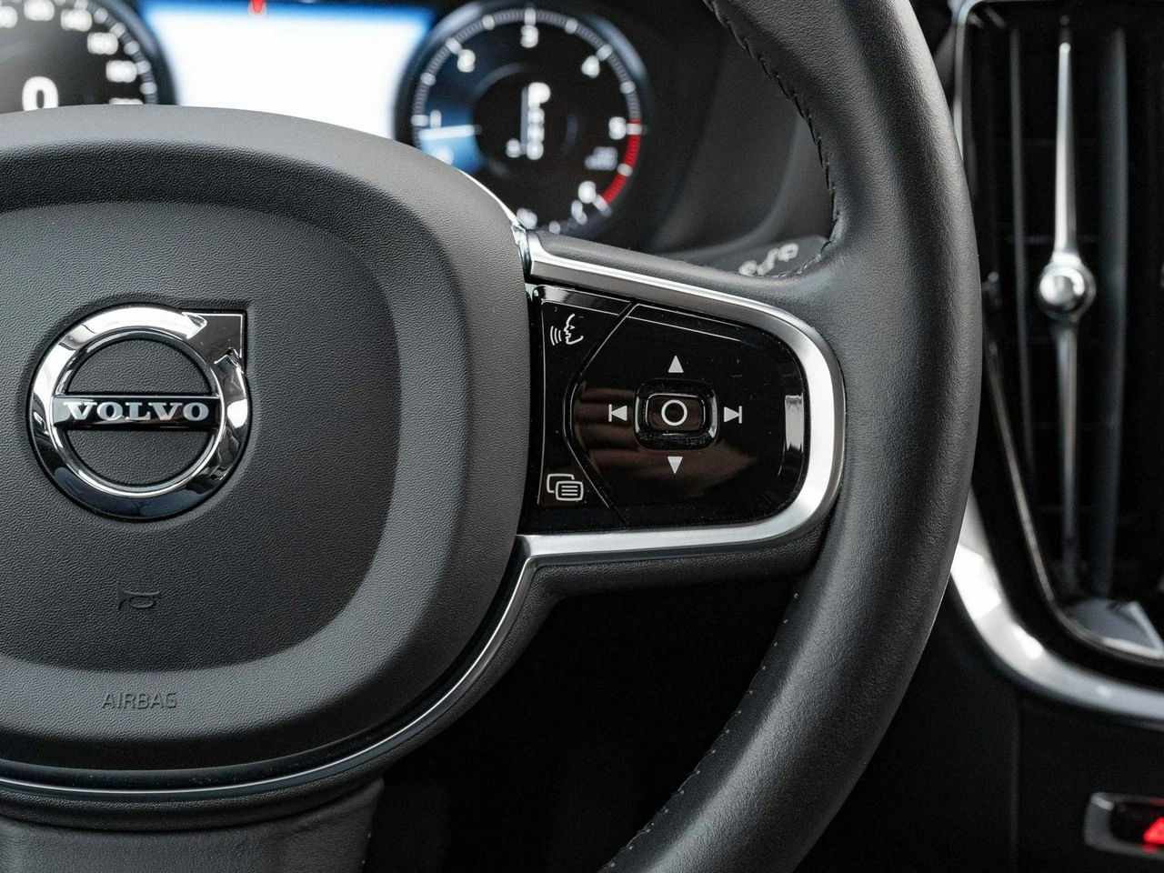 Volvo V60 Cross Country - Zdjęcie 16