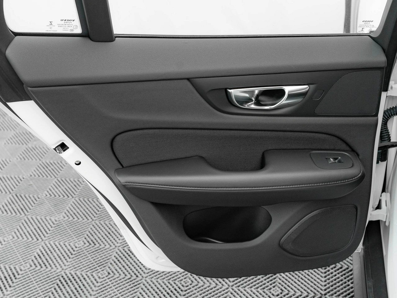 Volvo V60 Cross Country - Zdjęcie 24