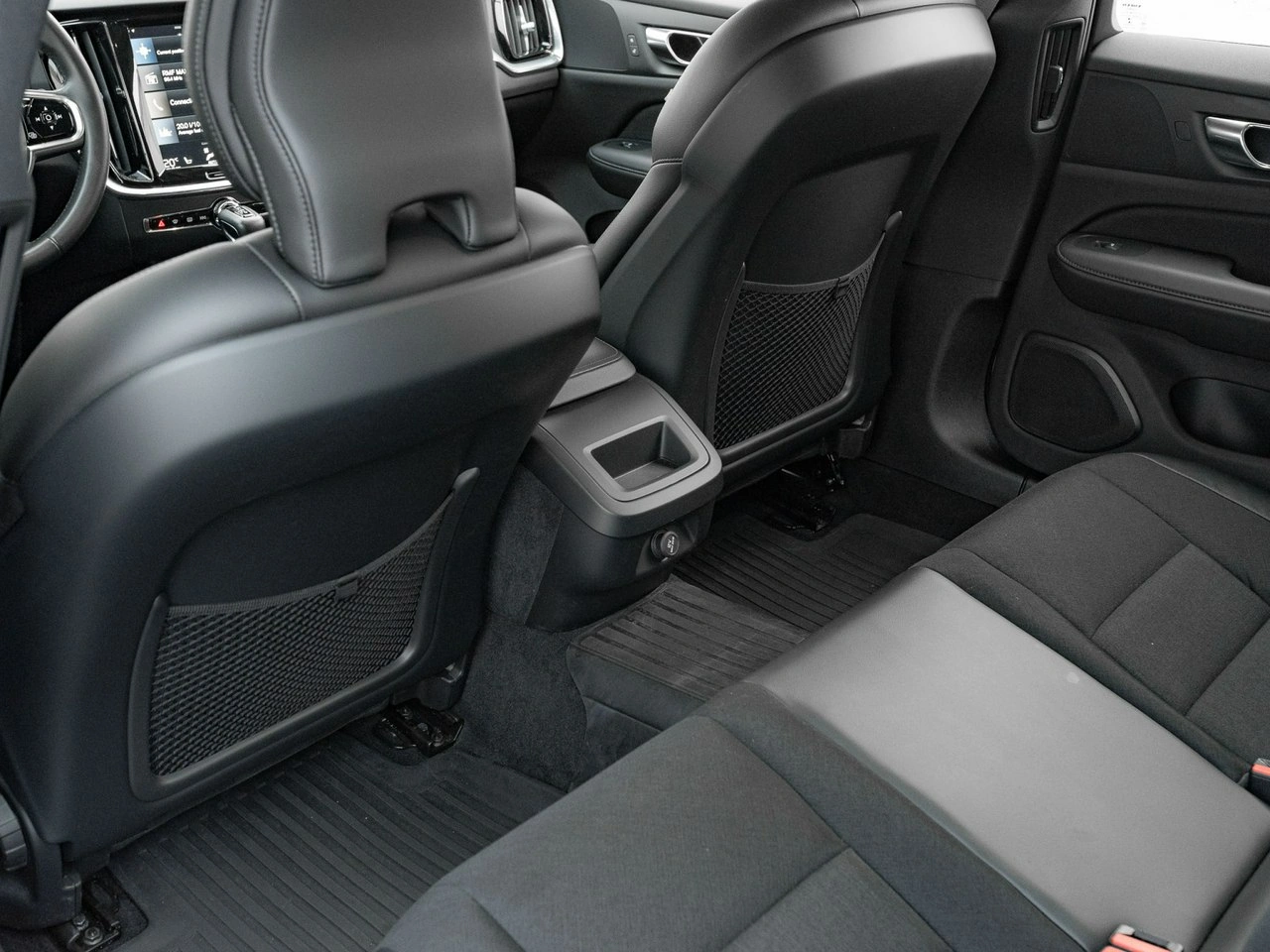 Volvo V60 Cross Country - Zdjęcie 25