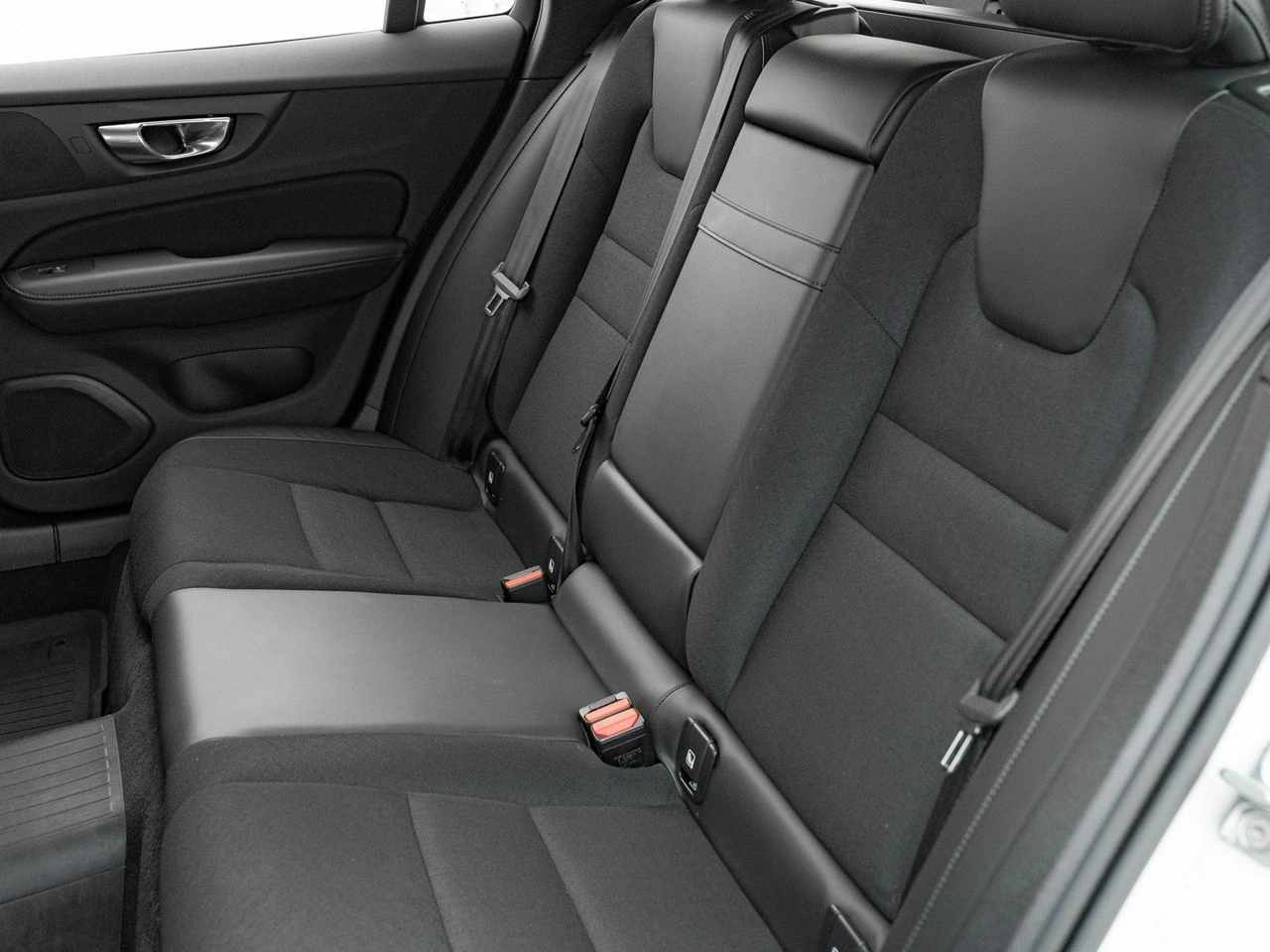 Volvo V60 Cross Country - Zdjęcie 27