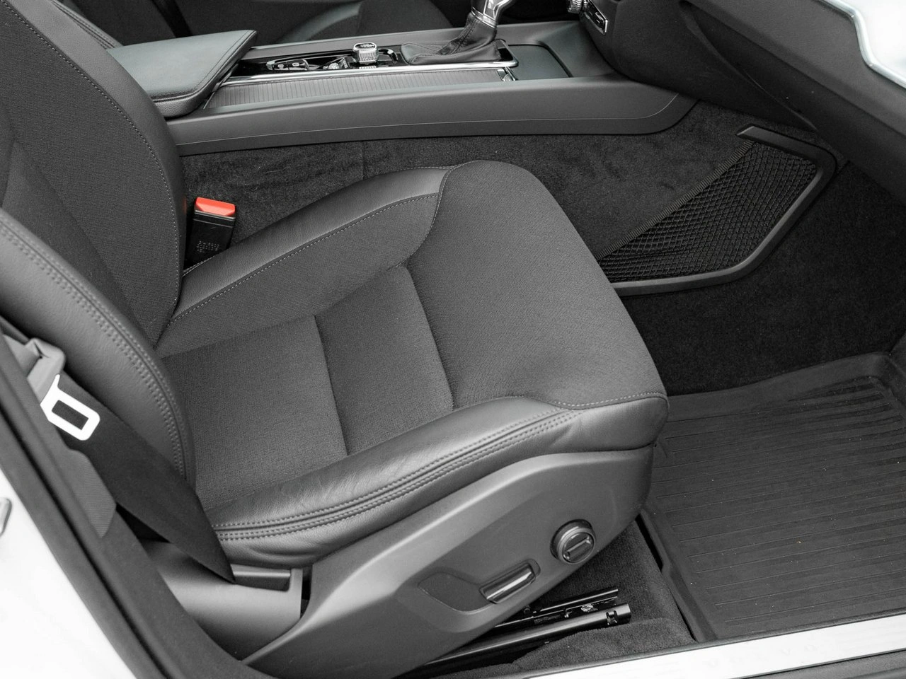 Volvo V60 Cross Country - Zdjęcie 32