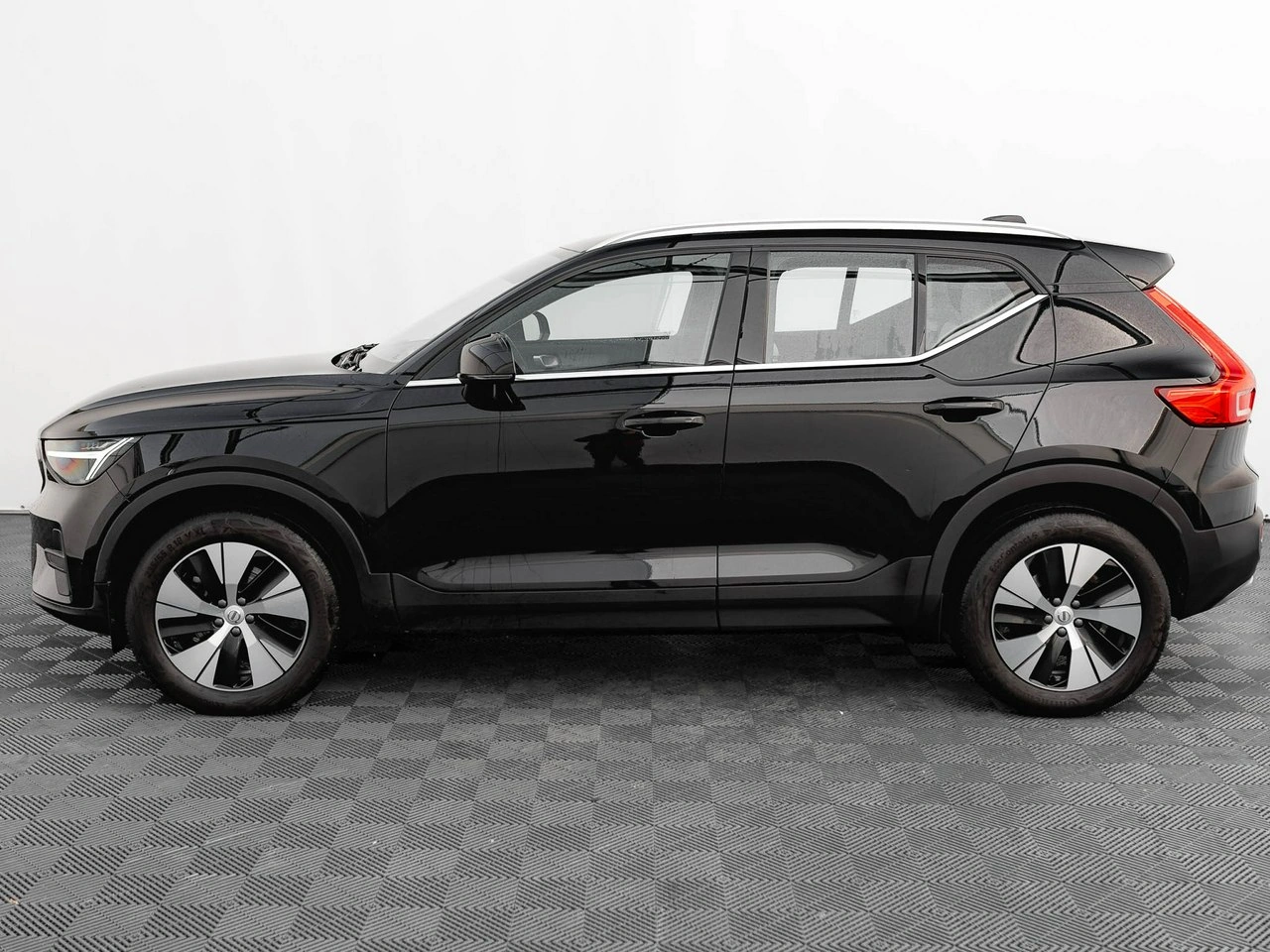 Volvo XC 40 - Zdjęcie 8