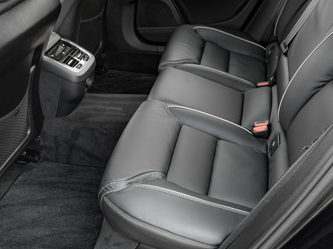 Volvo S90 - Zdjęcie 24