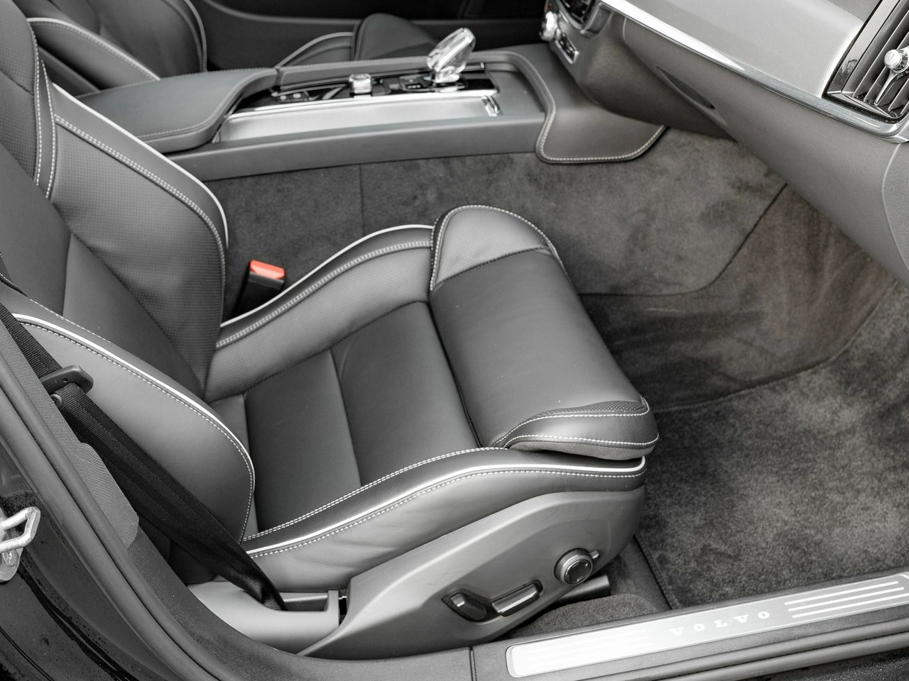 Volvo S90 - Zdjęcie 31