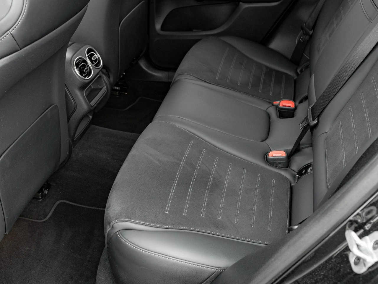 Mercedes GLC 220 - Zdjęcie 20