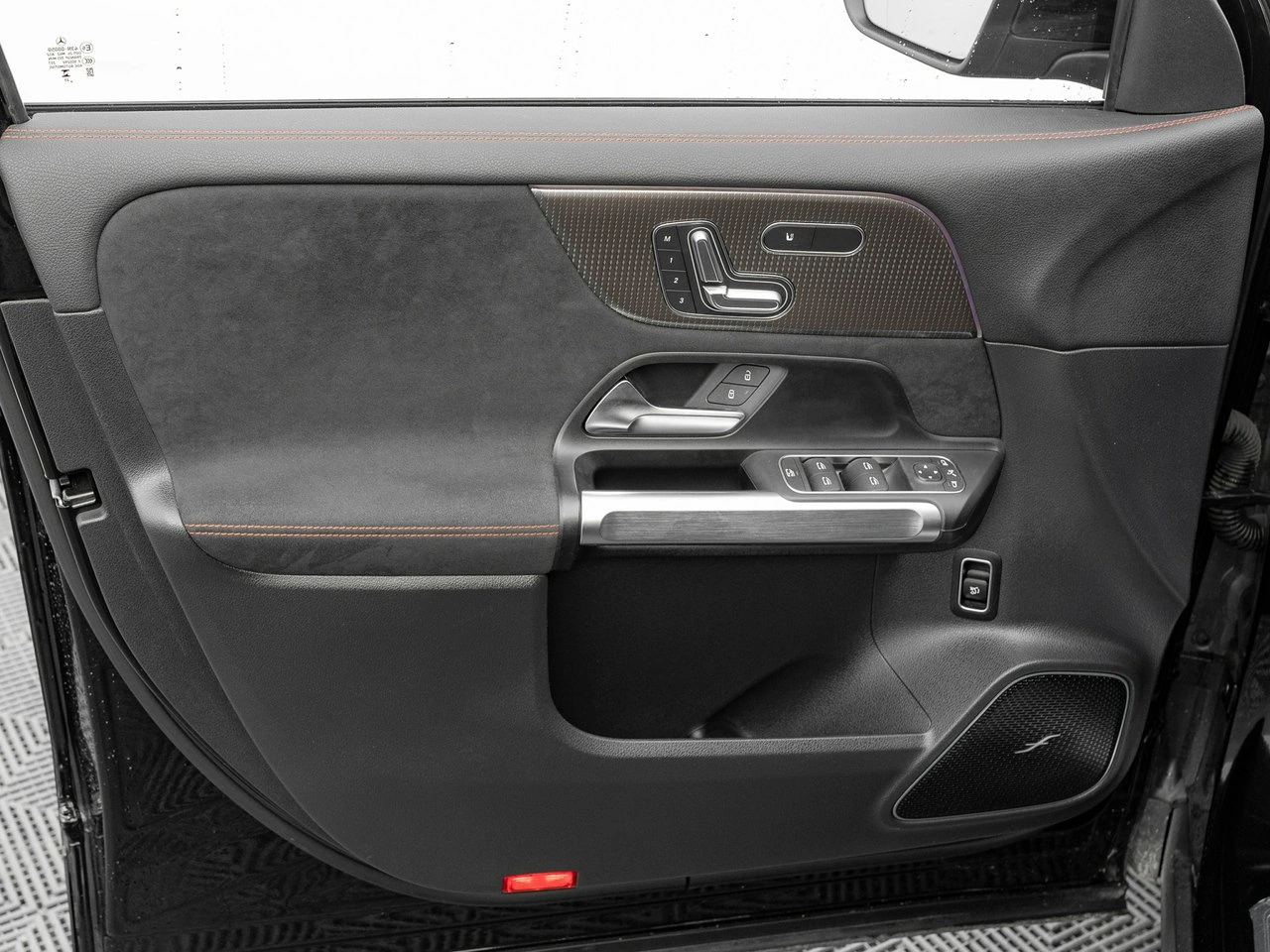 Mercedes EQB - Zdjęcie 11