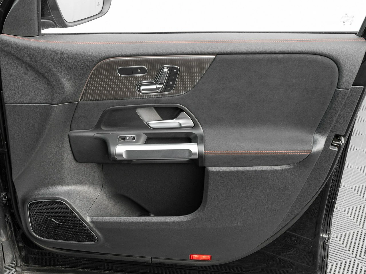 Mercedes EQB - Zdjęcie 29