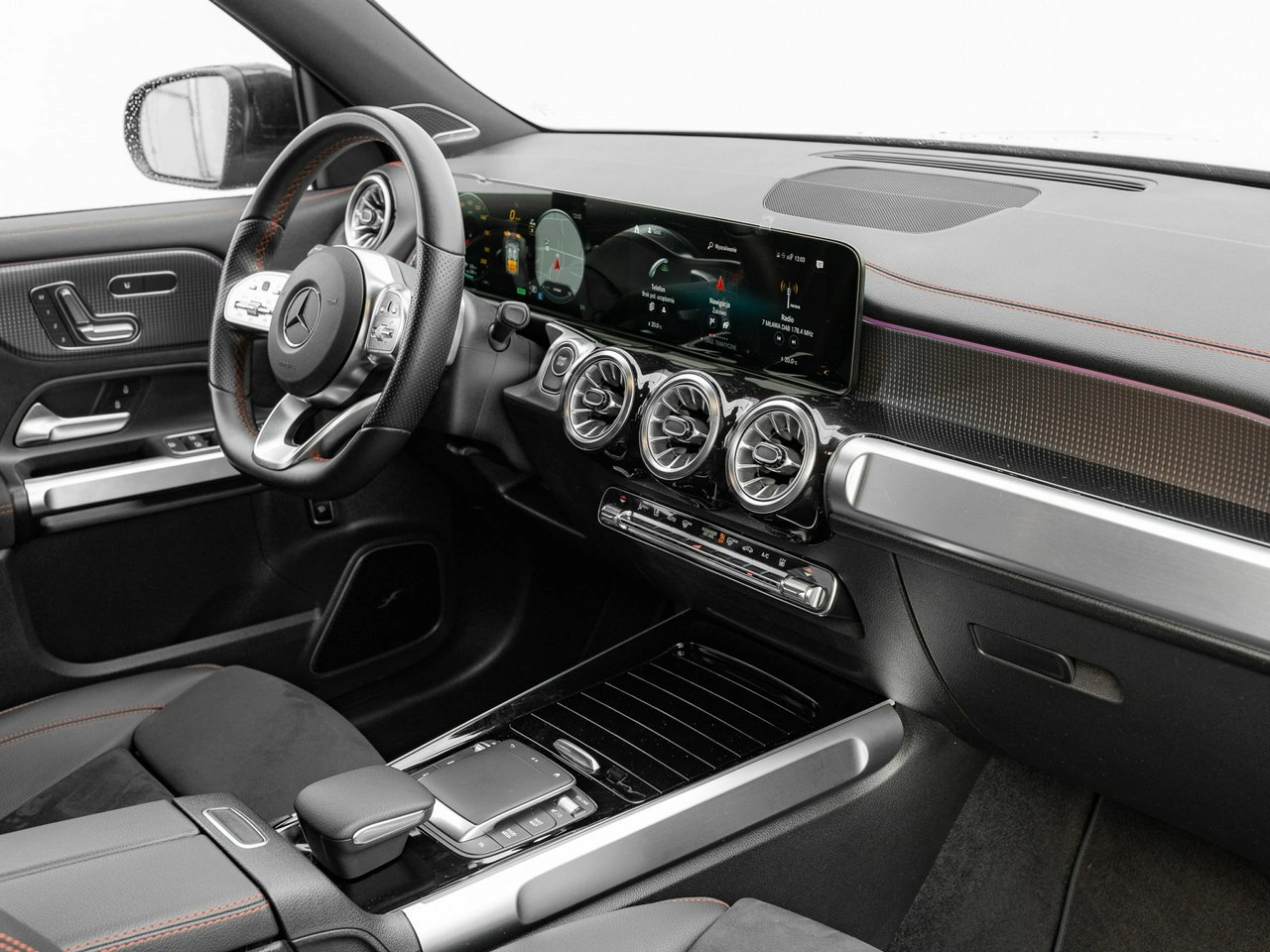 Mercedes EQB - Zdjęcie 32