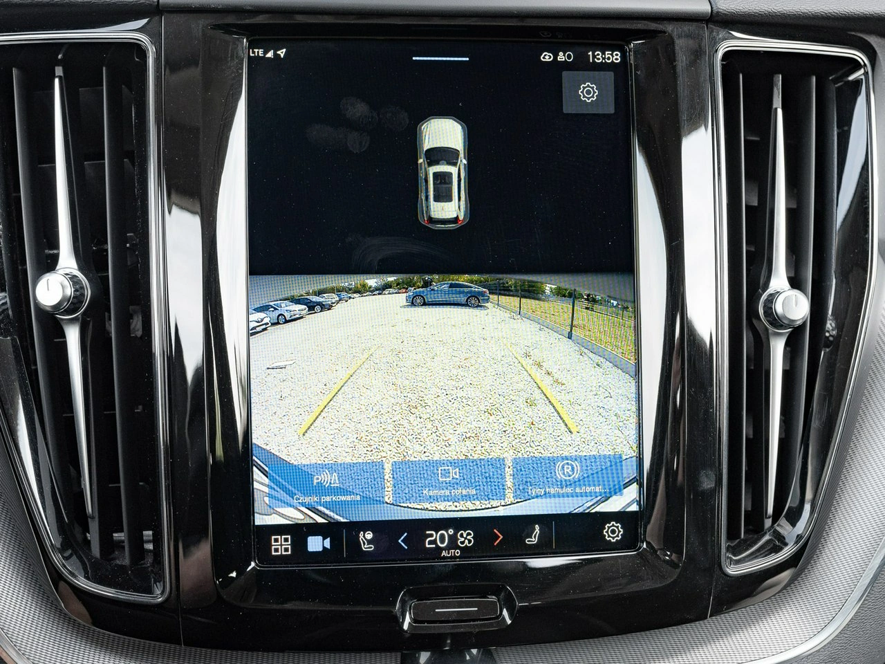 Volvo XC 60 - Zdjęcie 21