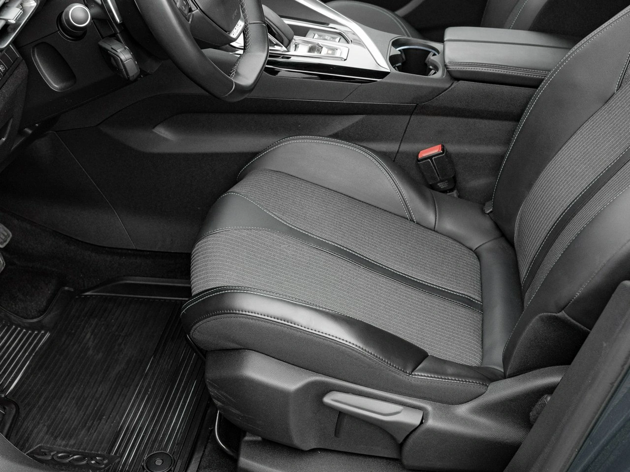 Peugeot 3008 - Zdjęcie 12