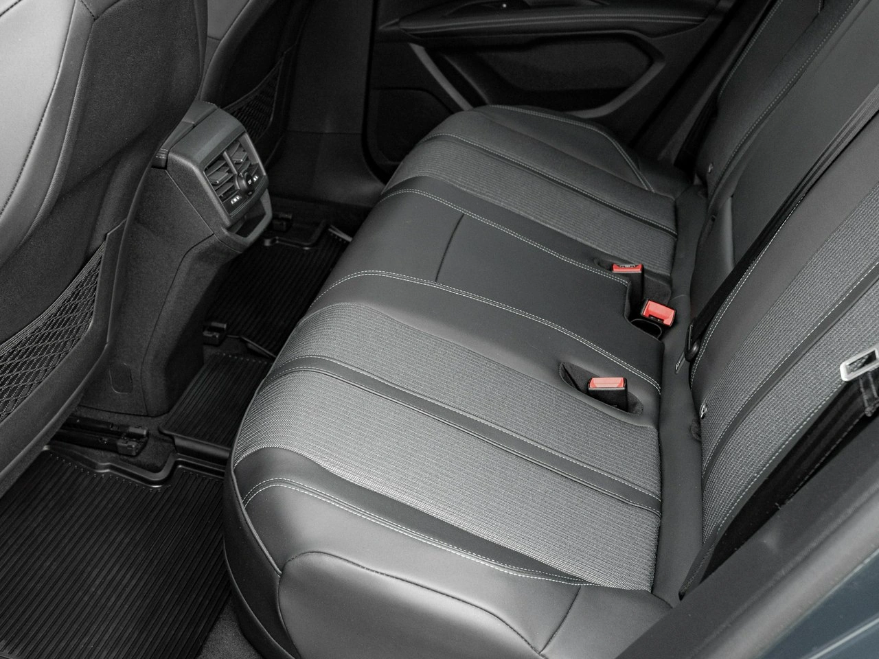 Peugeot 3008 - Zdjęcie 24