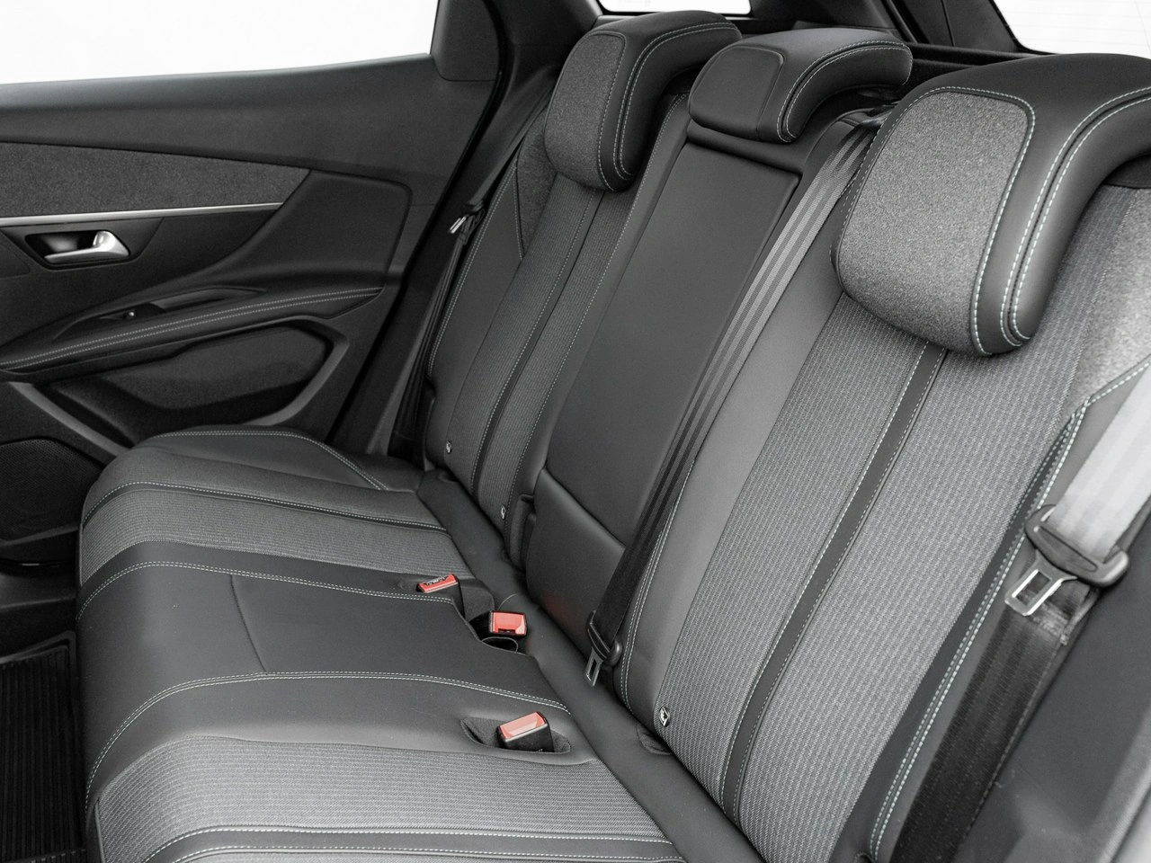 Peugeot 3008 - Zdjęcie 25