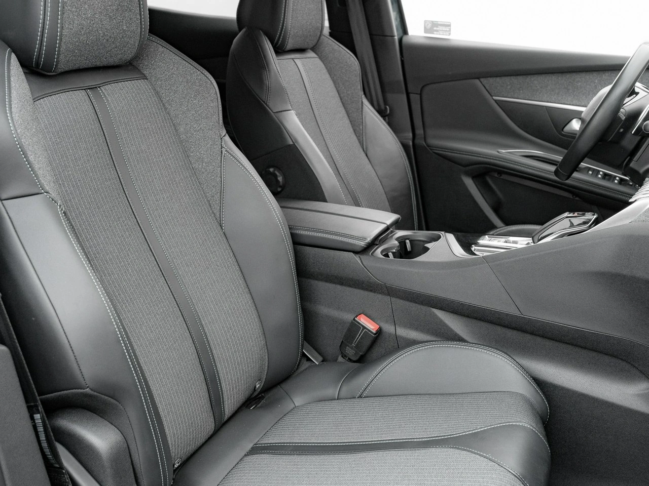 Peugeot 3008 - Zdjęcie 31