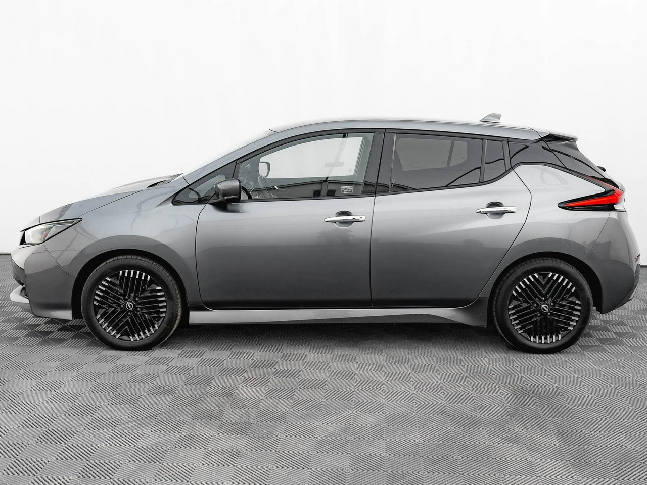 Nissan Leaf - Zdjęcie 8