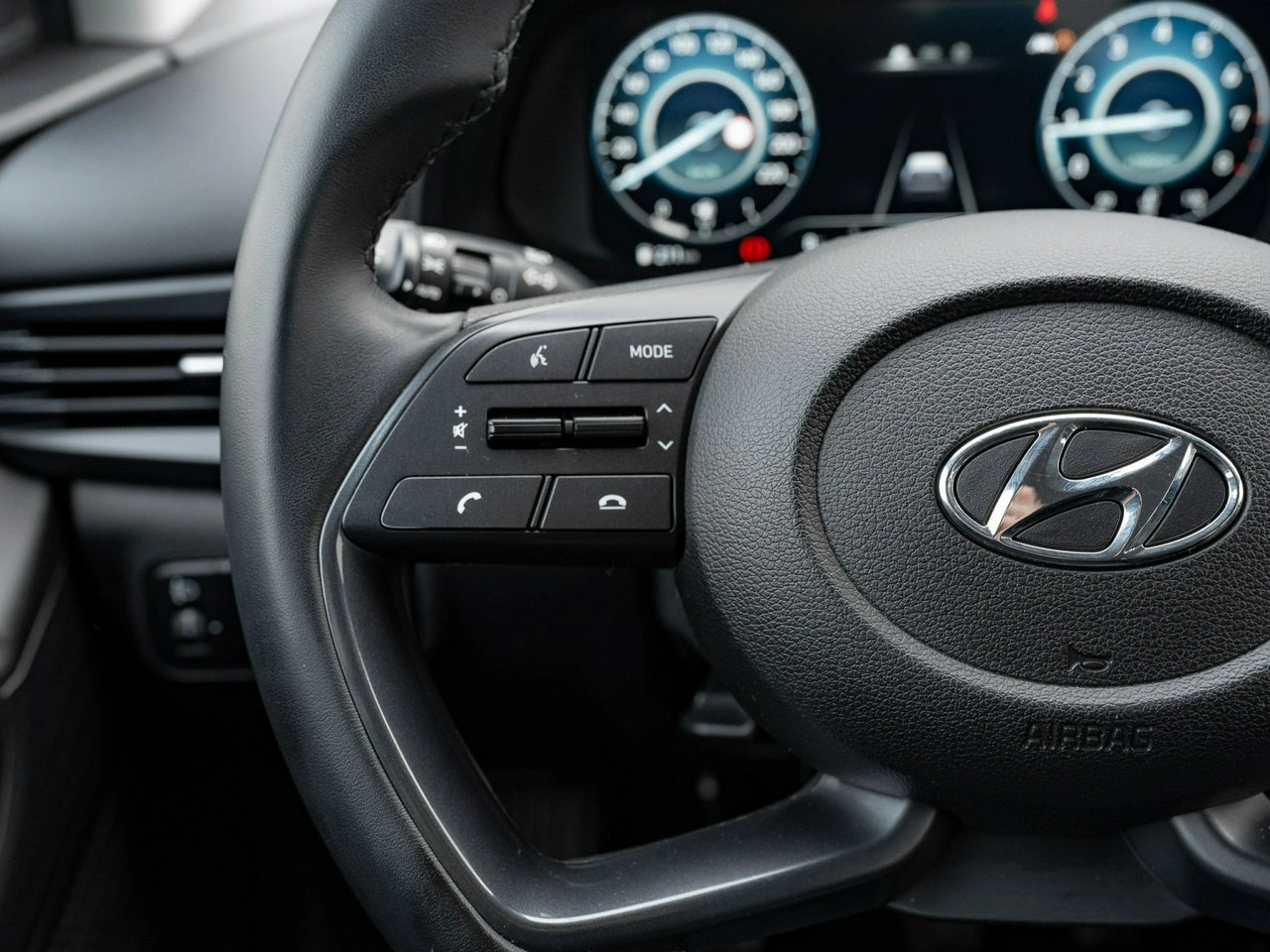 Hyundai Bayon - Zdjęcie 13