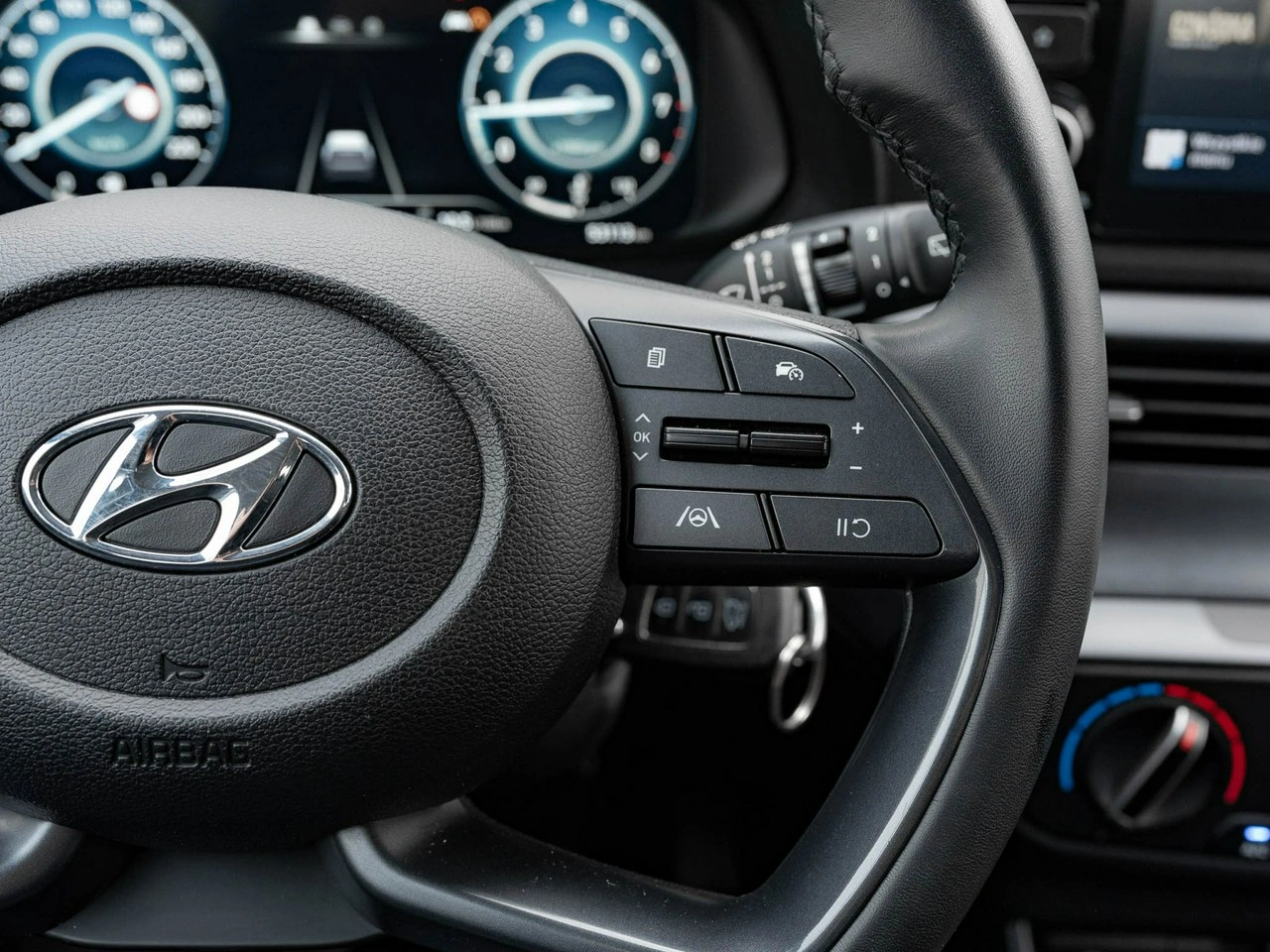 Hyundai Bayon - Zdjęcie 14