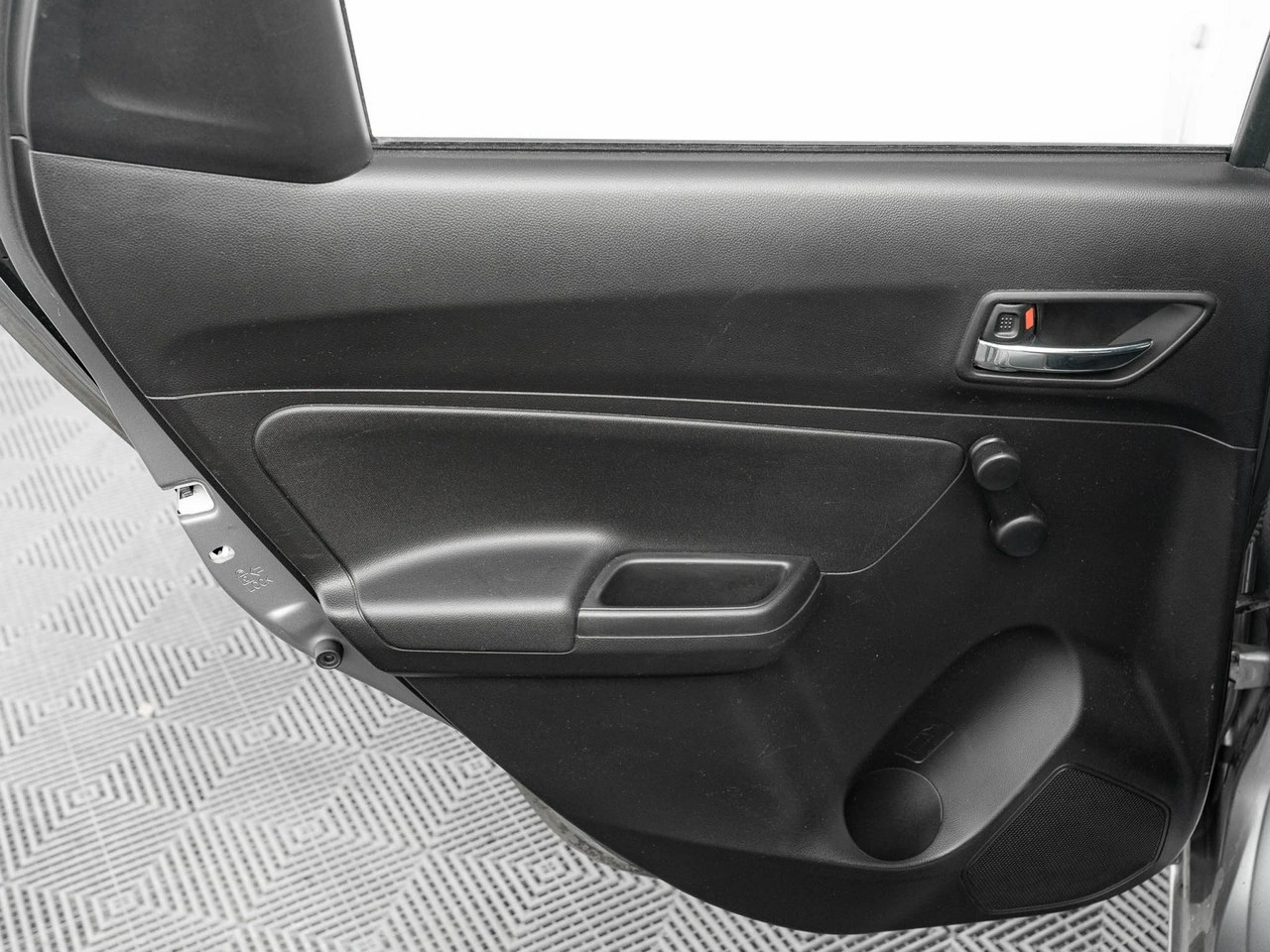 Suzuki Swift - Zdjęcie 17