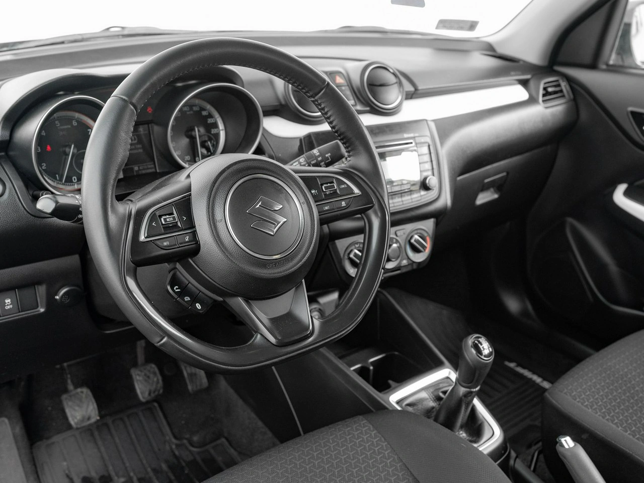 Suzuki Swift - Zdjęcie 5