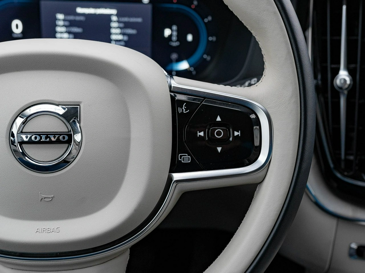 Volvo XC 60 - Zdjęcie 14