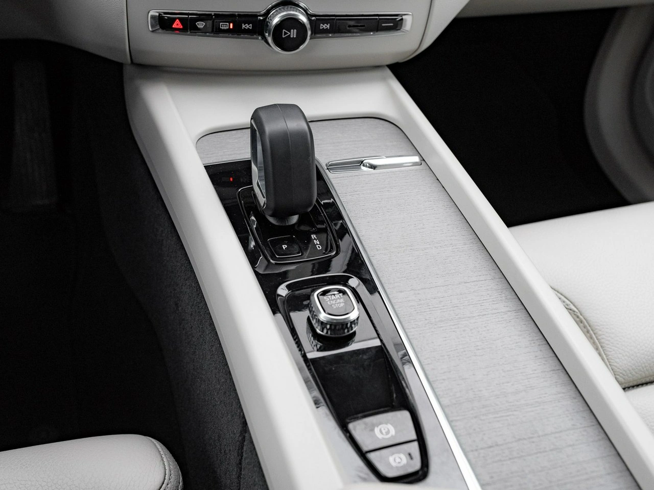 Volvo XC 60 - Zdjęcie 15