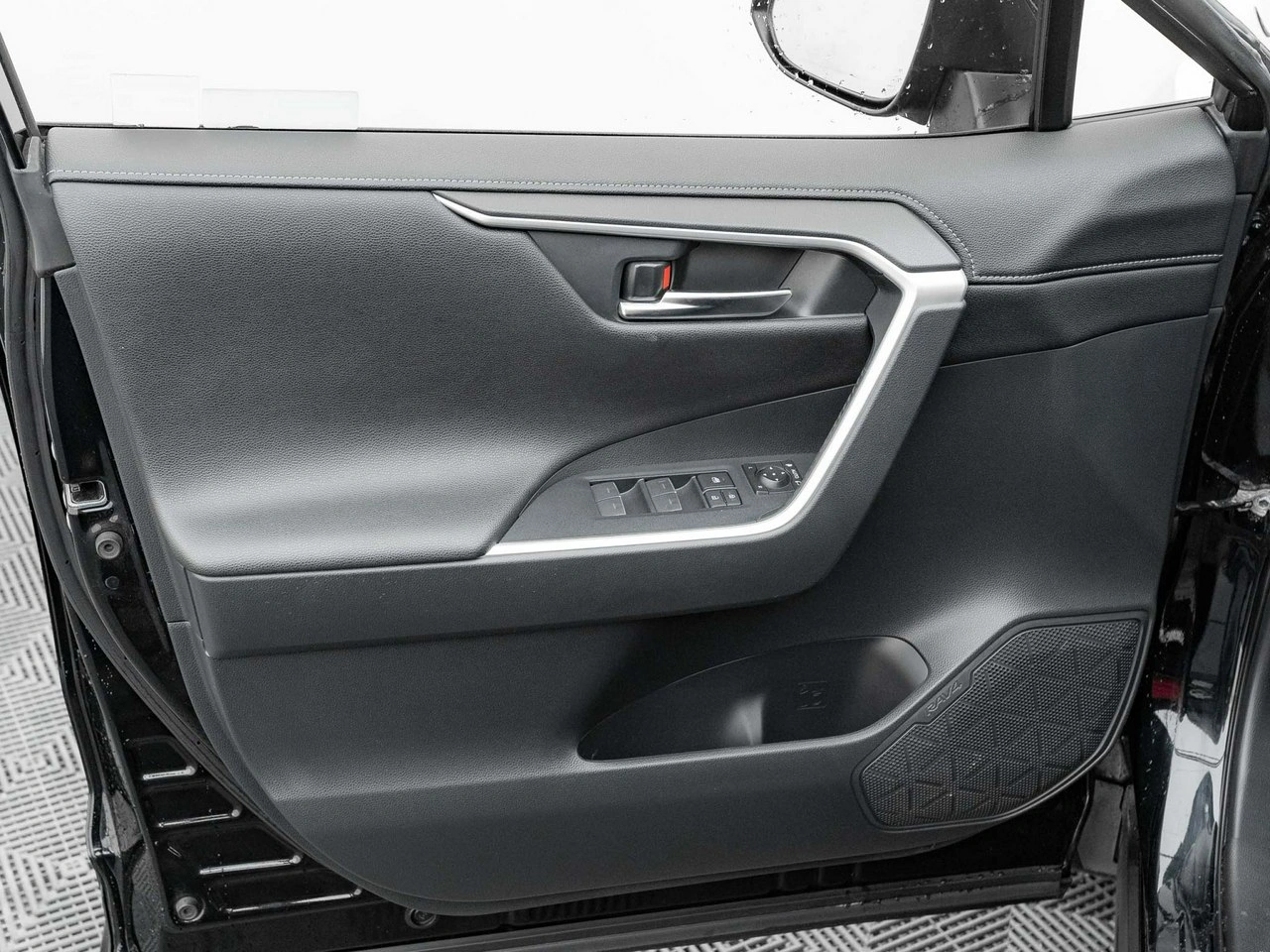 Toyota RAV-4 - Zdjęcie 11