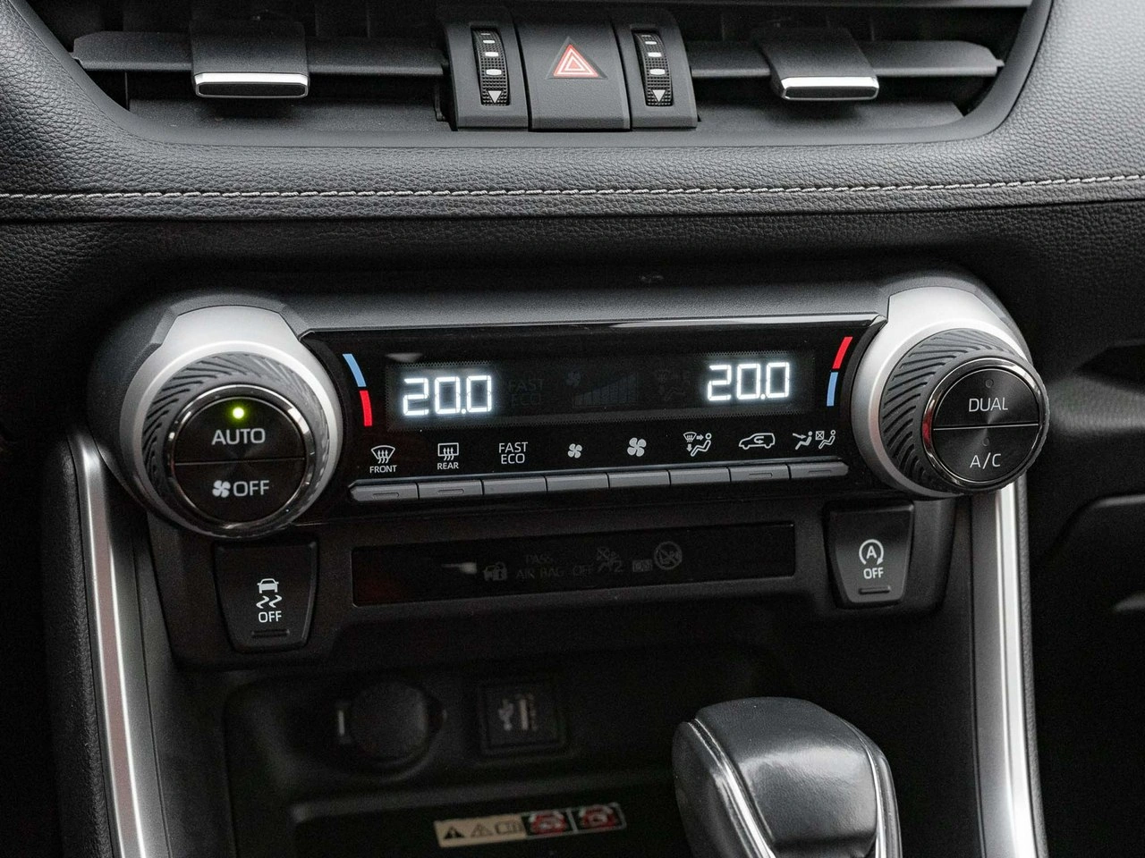 Toyota RAV-4 - Zdjęcie 18