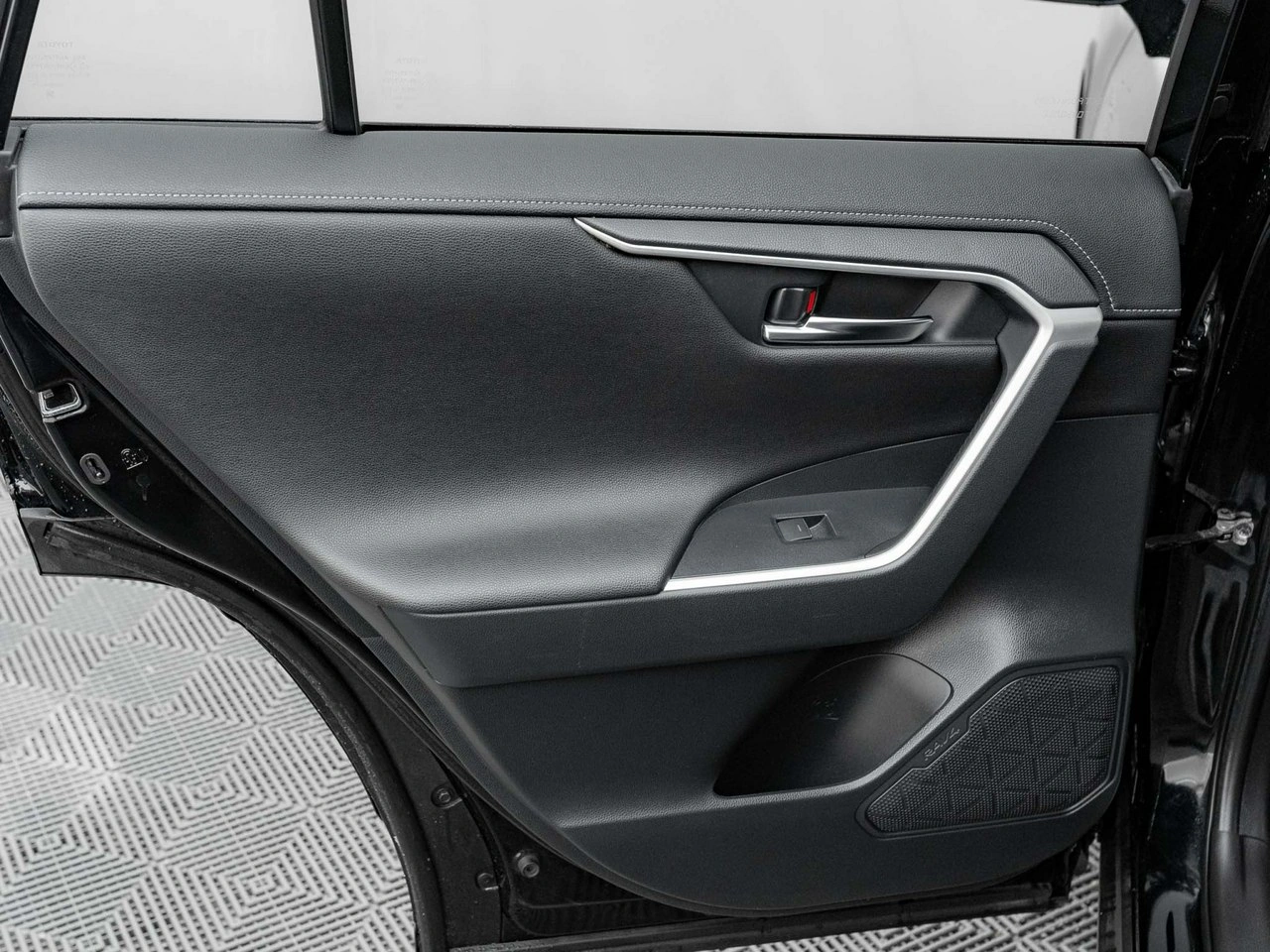 Toyota RAV-4 - Zdjęcie 24