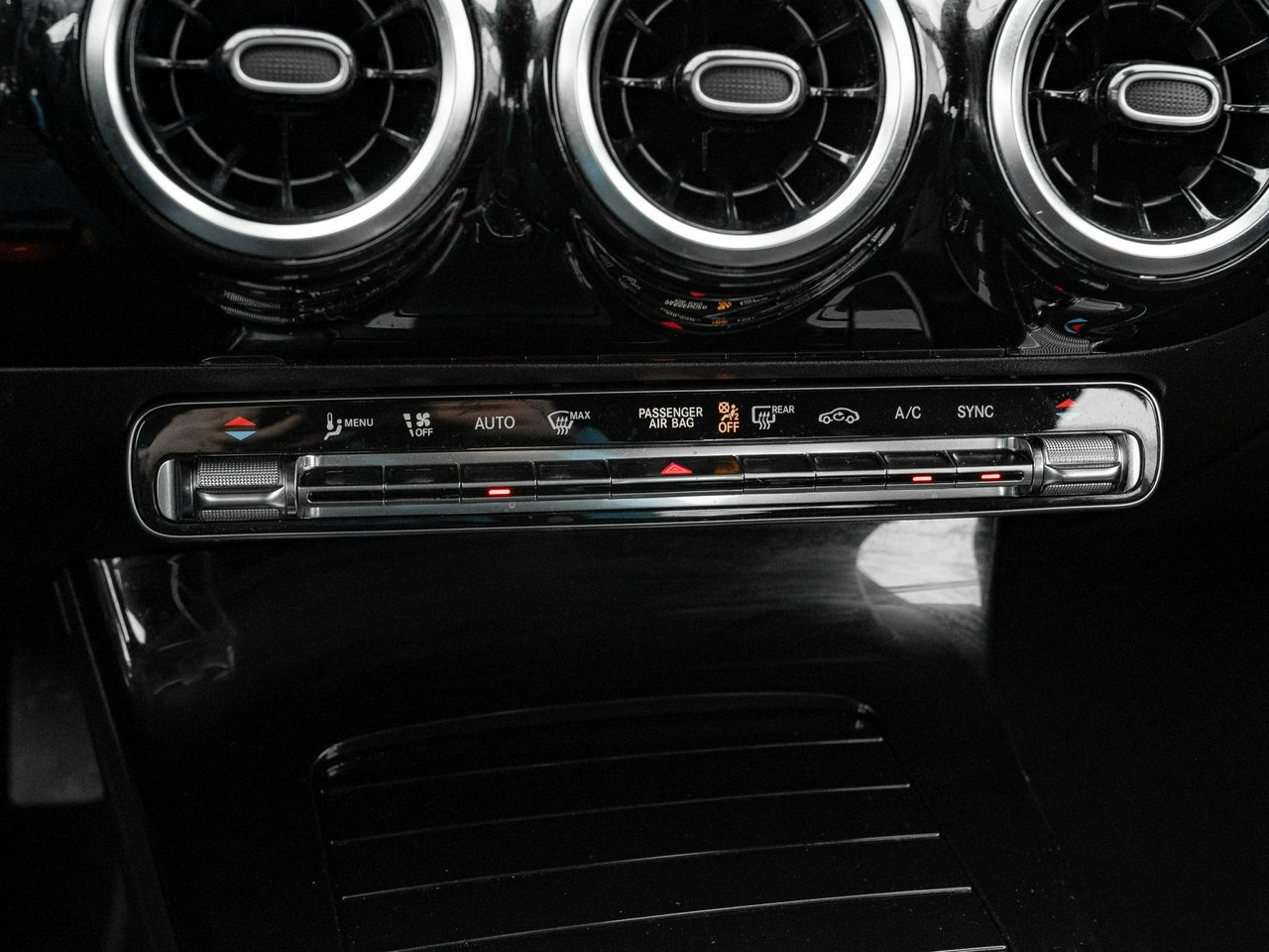 Mercedes CLA 180 - Zdjęcie 17