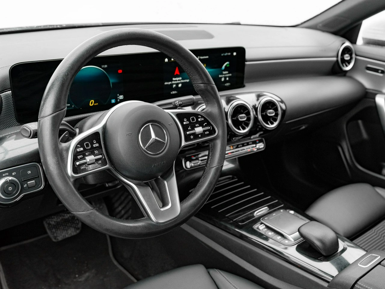 Mercedes CLA 180 - Zdjęcie 5