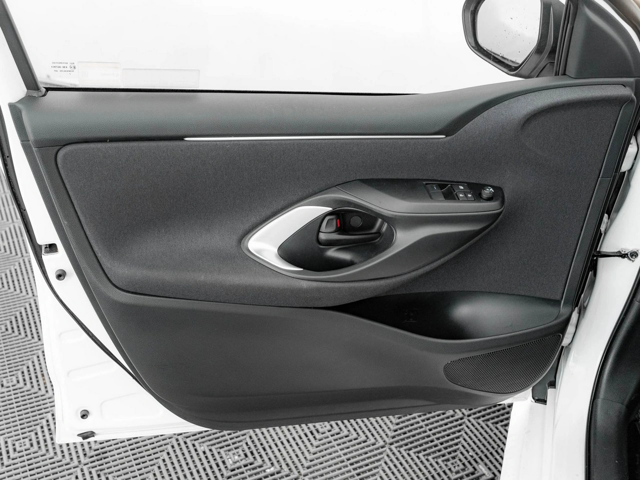 Toyota Yaris - Zdjęcie 10