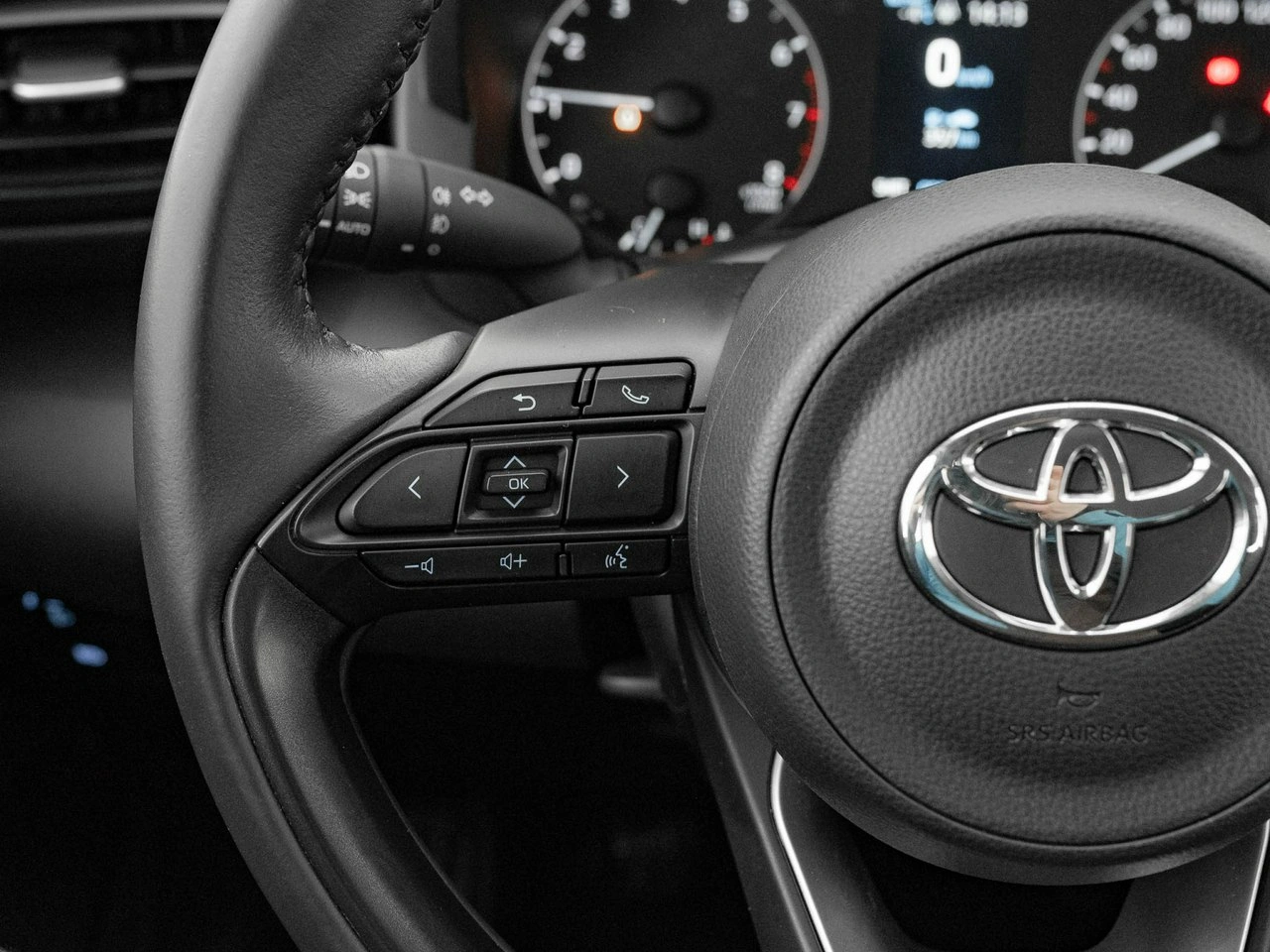 Toyota Yaris - Zdjęcie 14