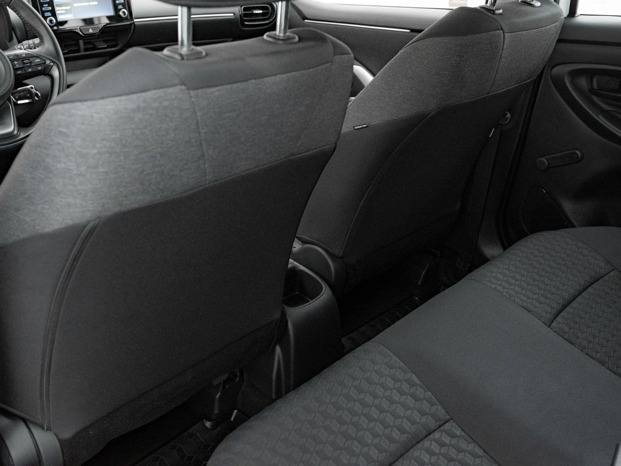 Toyota Yaris - Zdjęcie 23