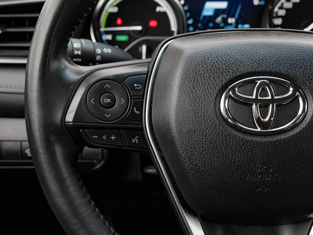 Toyota Camry - Zdjęcie 15