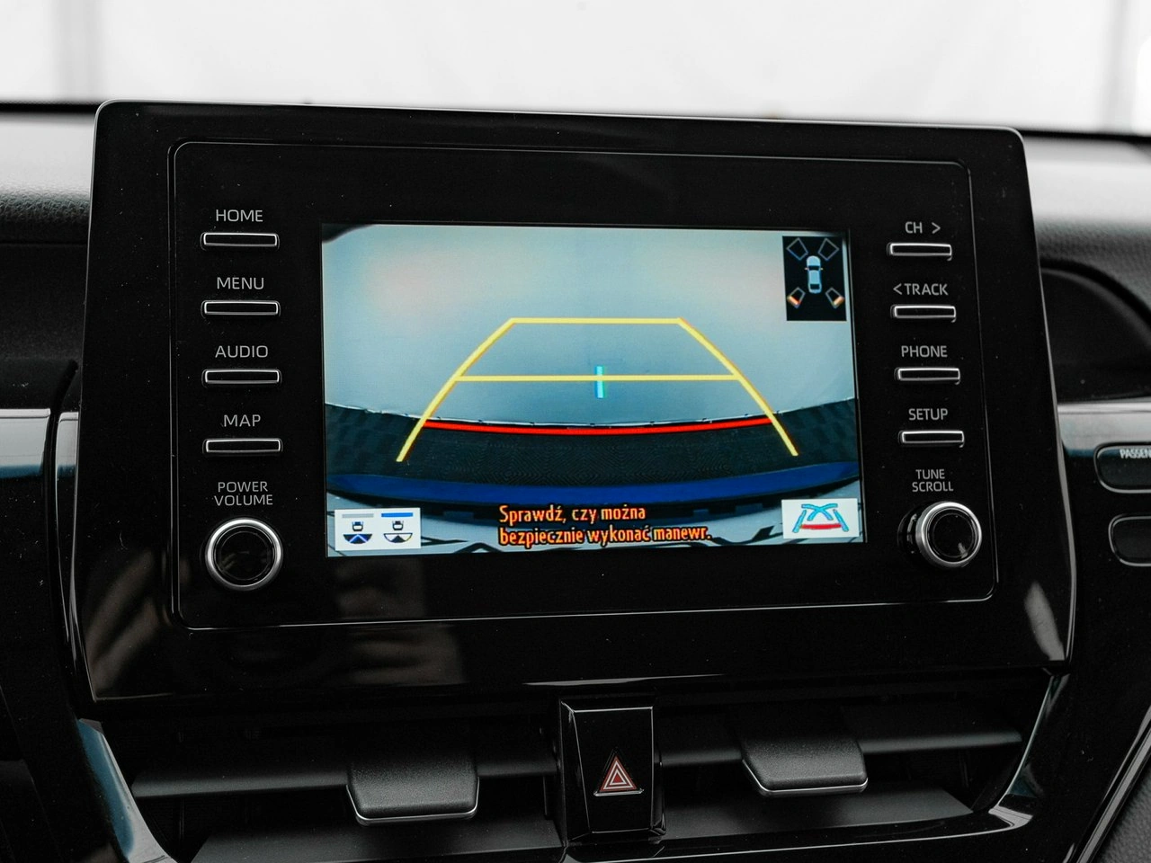 Toyota Camry - Zdjęcie 22